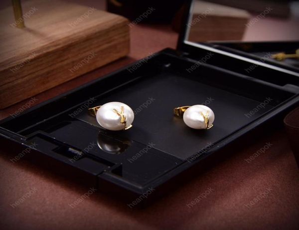 women pearl earings designer jewelry luxurys studs earrings 925 silver boucle letters hoops with box 22052404r4642506, Golden;silver
women pearl earings designer jewelry luxurys studs earrings 925 silver boucle letters hoops with box 22052404r4642506, Golden;silver