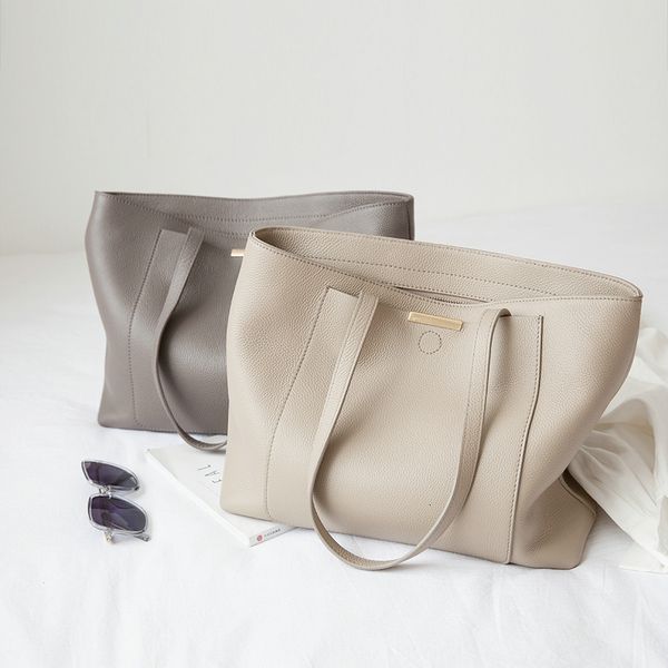 evening bags venof women s large capacity shoulder bag high end ladies genuine leather shopper luxury handbag big 230410
evening bags venof women s large capacity shoulder bag high end ladies genuine leather shopper luxury handbag big 230410