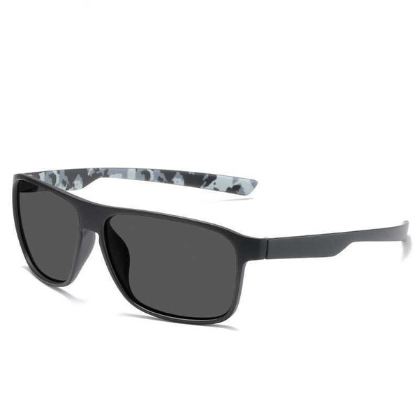 frames 3162tr polarized surround sports box driver men's riding and sunglasses, White;black
frames 3162tr polarized surround sports box driver men's riding and sunglasses, White;black
