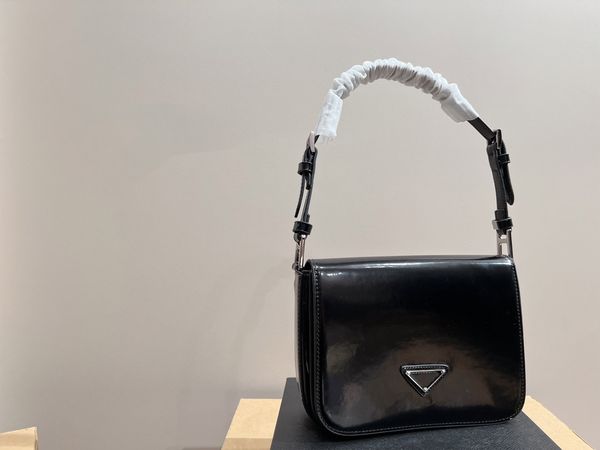 fashion prad crossbody bag for women classic shiny leather bag body metal sequin triangle logo flip bag new designer luxury shopping small s
fashion prad crossbody bag for women classic shiny leather bag body metal sequin triangle logo flip bag new designer luxury shopping small s