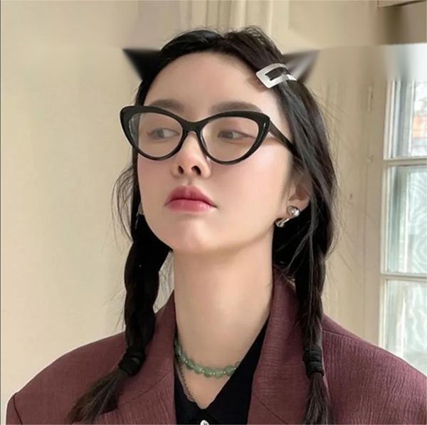 fashion trend net celebrity cat's eye fashion eyewear frame glasses can be equipped with myopia y2k small frame anti-blue flat light bu, White;black
fashion trend net celebrity cat's eye fashion eyewear frame glasses can be equipped with myopia y2k small frame anti-blue flat light bu, White;black