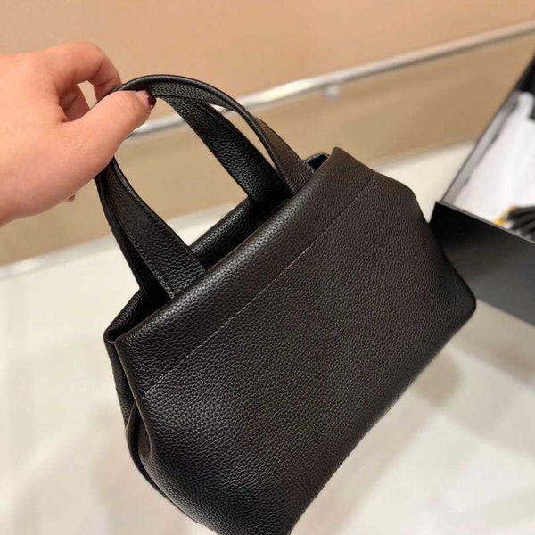 luxury designer bag women fashion classic leather handbags women shopping handbag shoulder bags crossbody tote wallet
luxury designer bag women fashion classic leather handbags women shopping handbag shoulder bags crossbody tote wallet