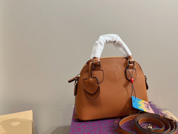 fashion tote shell bag handbag women round metal logo leather zipper opening large capacity shoulder bag new designer
fashion tote shell bag handbag women round metal logo leather zipper opening large capacity shoulder bag new designer