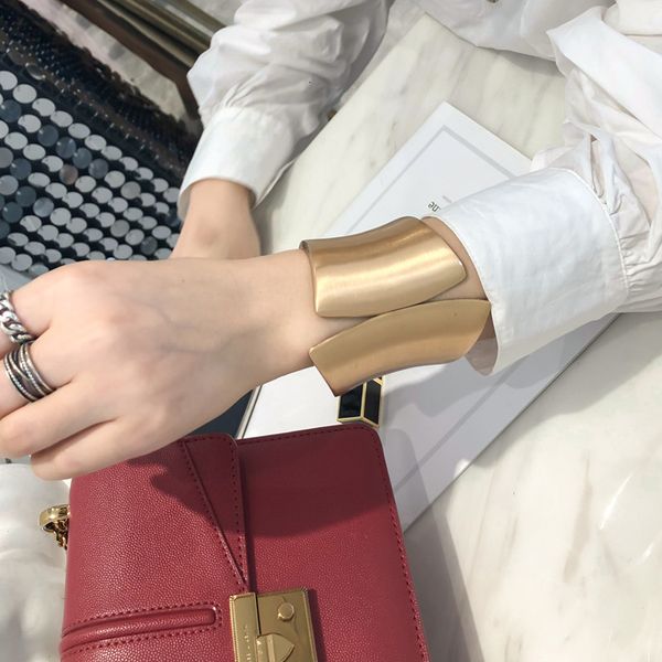 charm bracelets fashion maxi metal bangles women trendy dissymmetry bracelet smooth wide opening adjustable bangle 230410, Golden;silver
charm bracelets fashion maxi metal bangles women trendy dissymmetry bracelet smooth wide opening adjustable bangle 230410, Golden;silver