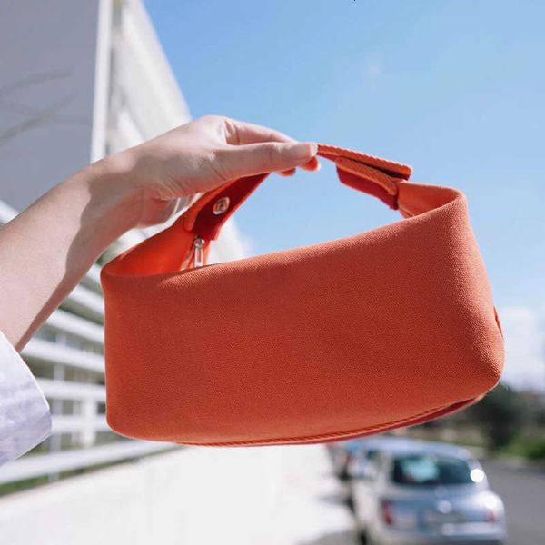 fashion women's bag designer hand 2023 new product small canvas cosmetic large capacity lunch box hand wash woman
fashion women's bag designer hand 2023 new product small canvas cosmetic large capacity lunch box hand wash woman