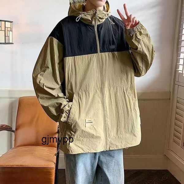 men's jackets american version of couple stormtrooper windproof waterproof high thin jacket windbreaker coat mountaineering suit print, Black;brown
men's jackets american version of couple stormtrooper windproof waterproof high thin jacket windbreaker coat mountaineering suit print, Black;brown