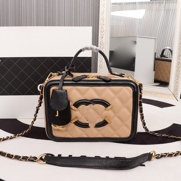luxury designer designer makeup bag leather purse 2023 new chain shoulder cross-body bags fashion woman messenger cosmetic bag lining large
luxury designer designer makeup bag leather purse 2023 new chain shoulder cross-body bags fashion woman messenger cosmetic bag lining large
