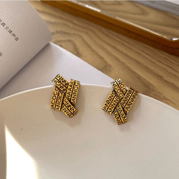 classic retro style letter designer stud earrings brand letter earring for women charm jewelry accessory wedding gifts high quality, Golden;silver
classic retro style letter designer stud earrings brand letter earring for women charm jewelry accessory wedding gifts high quality, Golden;silver