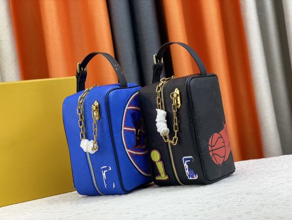 dopp kit cosmetic bags embossing printing clutch luxury designer makeup bag toiletry wash bag pouch make up travel handbags purses men women
dopp kit cosmetic bags embossing printing clutch luxury designer makeup bag toiletry wash bag pouch make up travel handbags purses men women