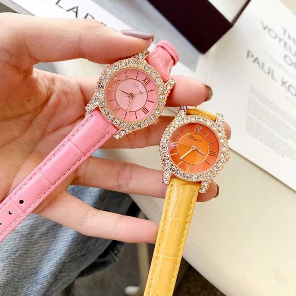 2023 factory wholesale family diamond inlaid full diamond belt watch women's high sense watch light luxury and small market belt style, Slivery;golden
2023 factory wholesale family diamond inlaid full diamond belt watch women's high sense watch light luxury and small market belt style, Slivery;golden