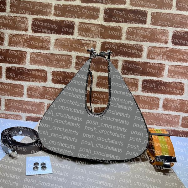 genuine leather straps shoulder bag attache for women's handbag purses large size shoulder bags with interlocking metal
genuine leather straps shoulder bag attache for women's handbag purses large size shoulder bags with interlocking metal