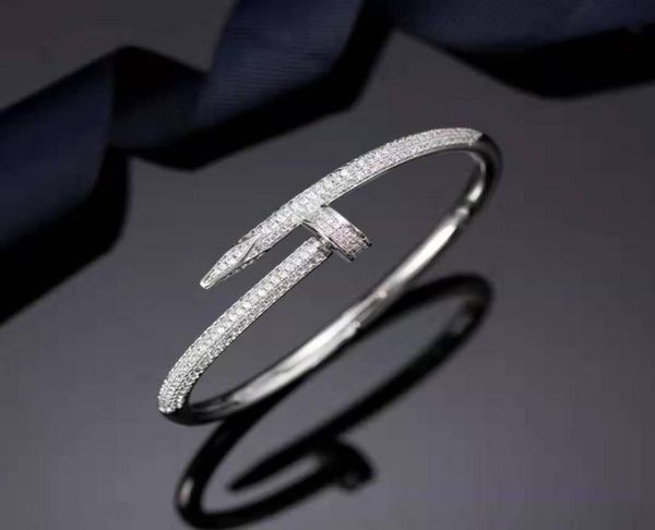 fashioncrossborder ecommerce europe and the united states goldplated classic microcard home nail bracelet female full diamond2868782, White
fashioncrossborder ecommerce europe and the united states goldplated classic microcard home nail bracelet female full diamond2868782, White