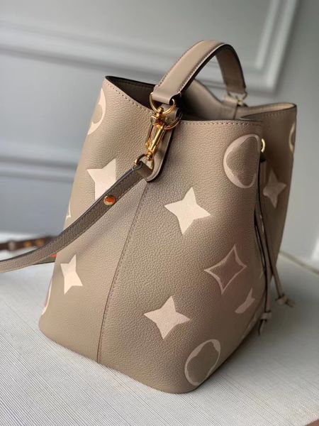 7a designer bags womens genuine leather shoulder bags embossing totes handbag purse crossbody bag bucket bag handbags tote bag wallets
7a designer bags womens genuine leather shoulder bags embossing totes handbag purse crossbody bag bucket bag handbags tote bag wallets