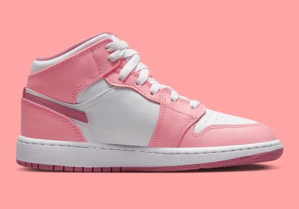 2023 wholesale latest basketball shoes jumpman 1 mid valentine's day (2023) men women outdoor & indoor designer sneakers coral chalk de
2023 wholesale latest basketball shoes jumpman 1 mid valentine's day (2023) men women outdoor & indoor designer sneakers coral chalk de