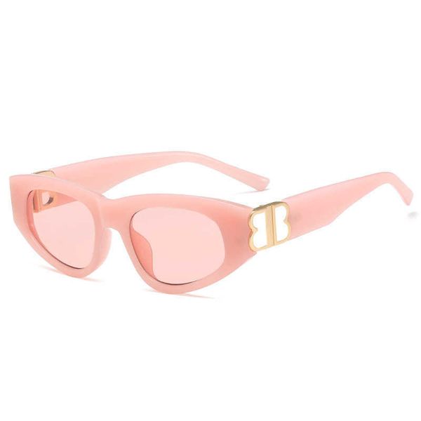 new textured b family fashionable small frame women's trendy square large brand versatile sunglasses, White;black
new textured b family fashionable small frame women's trendy square large brand versatile sunglasses, White;black