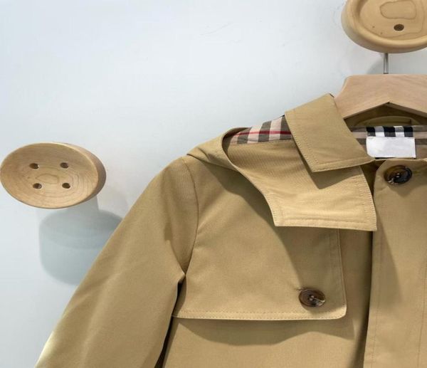 boys girls coat tench coats baby clothes hooded kids designer waterproof fabric cuff letter embroidery button lettering fasion1856905, Camo
boys girls coat tench coats baby clothes hooded kids designer waterproof fabric cuff letter embroidery button lettering fasion1856905, Camo