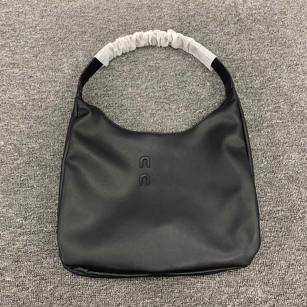 designer bags mius bag autumn winter new tote bag large capacity shopping bag single-shoulder crossbody bucket bag portable underarm women&#
designer bags mius bag autumn winter new tote bag large capacity shopping bag single-shoulder crossbody bucket bag portable underarm women&#