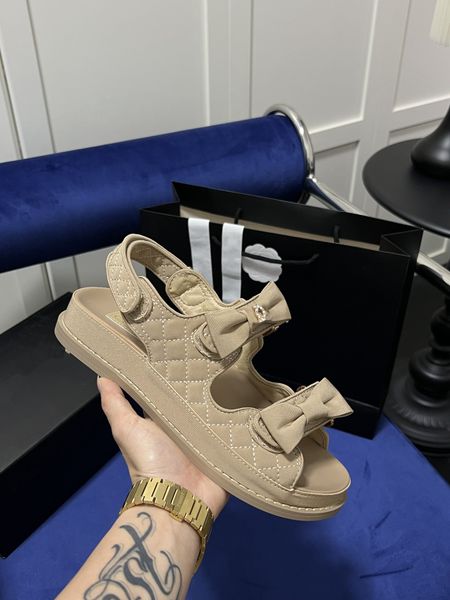 designer sandals for woman diamond metal bow espadrilles flip flop slingback shoe luxury hight heel slides platform quilted flap slippers ge, Black
designer sandals for woman diamond metal bow espadrilles flip flop slingback shoe luxury hight heel slides platform quilted flap slippers ge, Black