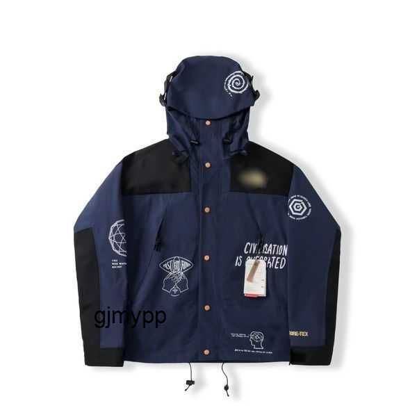 men's jackets american outdoor t classic mountain function windproof and waterproof splicing japanese retro hooded charge coat 134c02, Black;brown
men's jackets american outdoor t classic mountain function windproof and waterproof splicing japanese retro hooded charge coat 134c02, Black;brown