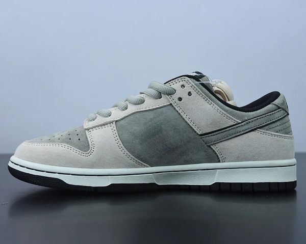 2023 basketball shoes duks low pro low steamboy ost light brown khaki furky suede leather outdoor trainers with box
2023 basketball shoes duks low pro low steamboy ost light brown khaki furky suede leather outdoor trainers with box