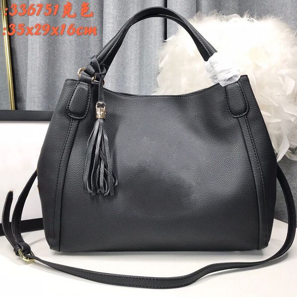Fashion Classic Designer Bag Unisex Solid Color Handbags Portable Large Capacity Tote Bag High Quality Retro Crossbody Bags 10 Colors to Choose From, C1
Fashion Classic Designer Bag Unisex Solid Color Handbags Portable Large Capacity Tote Bag High Quality Retro Crossbody Bags 10 Colors to Choose From, C1