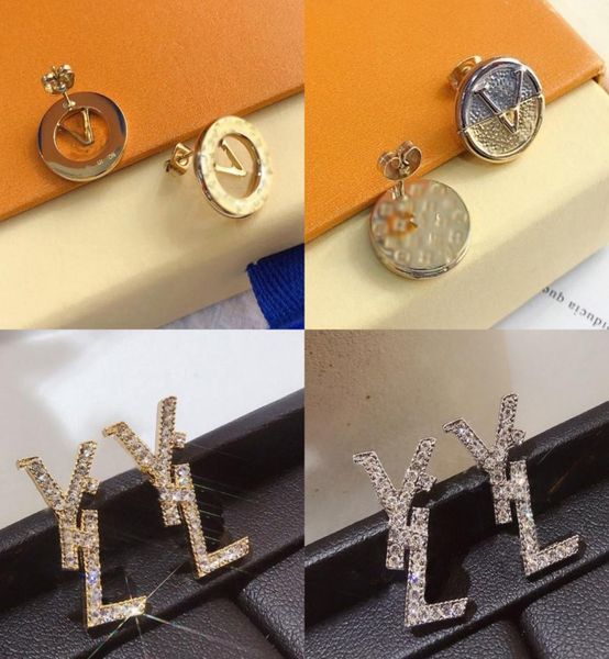 18k gold plated earrings luxury brand designers stud letters print dangle hoop geometric exaggerate women tassel crystal pearl ear6371425, Golden;silver
18k gold plated earrings luxury brand designers stud letters print dangle hoop geometric exaggerate women tassel crystal pearl ear6371425, Golden;silver