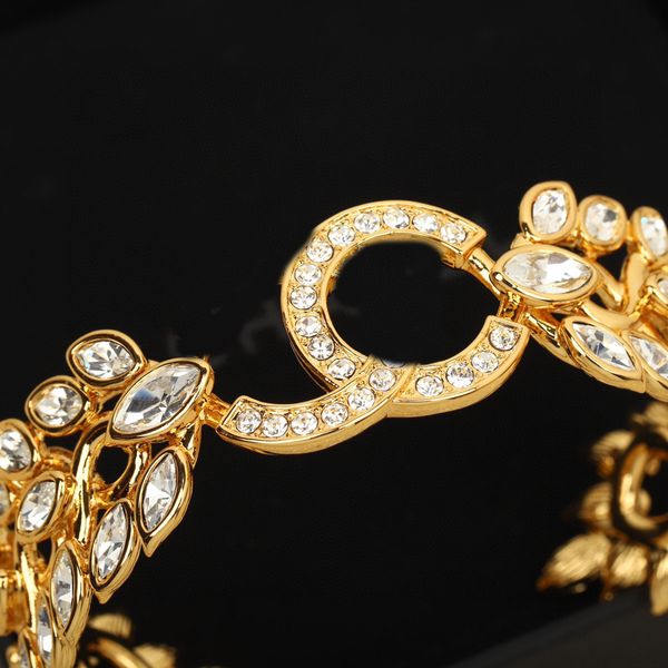 luxury quality charm opened bangle bracelets with diamond and leaf shape in 18k gold plated have box stamp ps7819a, Golden
luxury quality charm opened bangle bracelets with diamond and leaf shape in 18k gold plated have box stamp ps7819a, Golden
