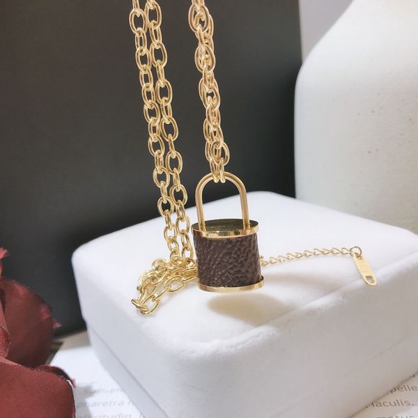 wholesale luxury pendant necklace fashion men and womens 18k gold plated designer hip hop jewelry men and women fashion personalized collar, Silver
wholesale luxury pendant necklace fashion men and womens 18k gold plated designer hip hop jewelry men and women fashion personalized collar, Silver