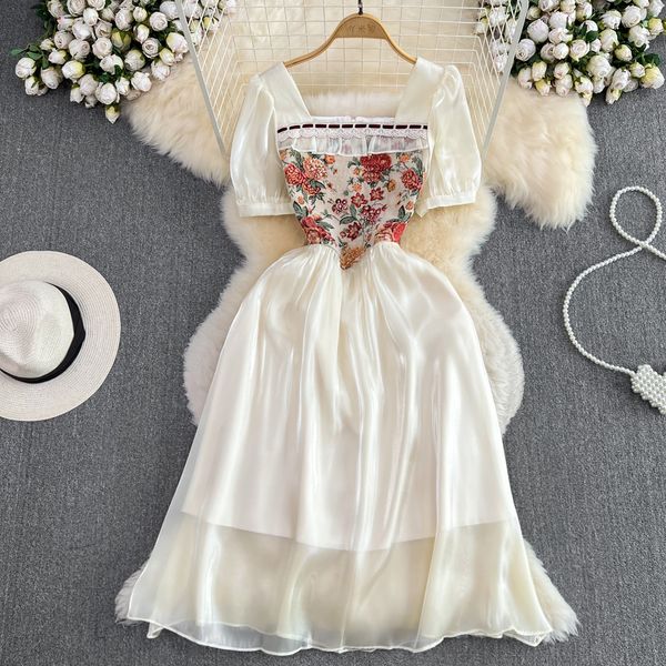 gentle fairy dress palace style bubble short sleeve square neck spliced jacquard waist slim mid length a-line dress, Black;gray
gentle fairy dress palace style bubble short sleeve square neck spliced jacquard waist slim mid length a-line dress, Black;gray