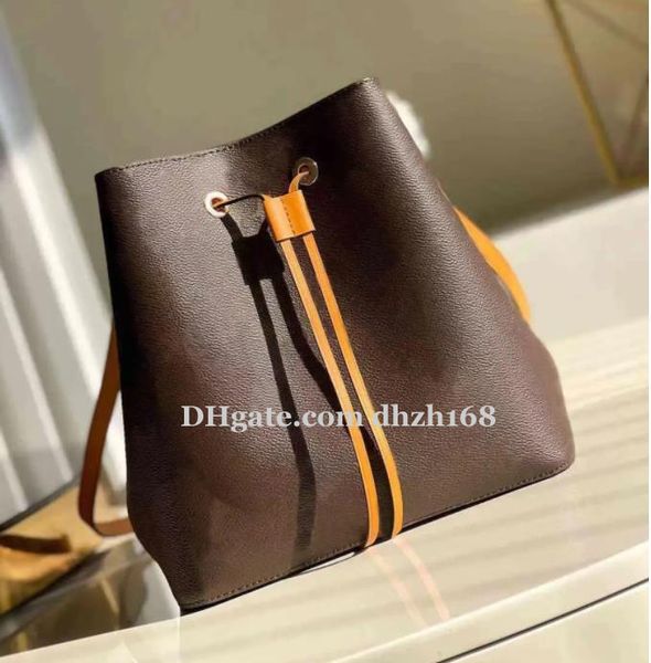 selling luxury 2023 designer bucket floral ladies handbag letter shoulder bag messenger bag shoulder bag
selling luxury 2023 designer bucket floral ladies handbag letter shoulder bag messenger bag shoulder bag