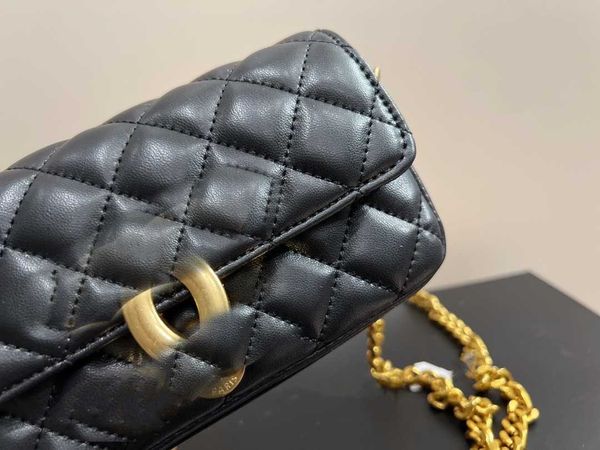 woman's brand designer bags handbags shoulder crossbody bags tote new fashion texture chain totebags portable envelope bag camera bags
woman's brand designer bags handbags shoulder crossbody bags tote new fashion texture chain totebags portable envelope bag camera bags