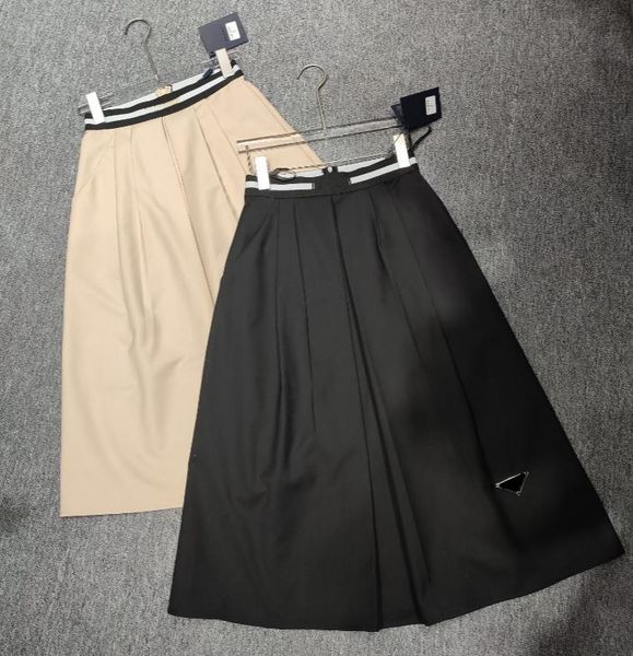 designer 2023 triangle label short skirt recycled nylon high waist pleated puffy versatile casual loose skirts, Black
designer 2023 triangle label short skirt recycled nylon high waist pleated puffy versatile casual loose skirts, Black