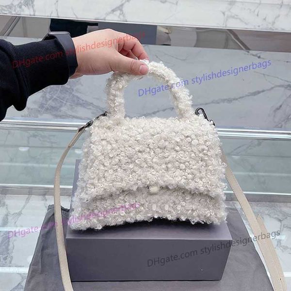 lambwool hourglass bag soft plush woman handbags purses totes women crossbody handle wallets genuine leather classic letter soft purses tote
lambwool hourglass bag soft plush woman handbags purses totes women crossbody handle wallets genuine leather classic letter soft purses tote