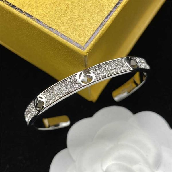 fashion design jewelry bangles new type letter full diamond open bracelet women's french elegant temperament small chic style bracelets, Black
fashion design jewelry bangles new type letter full diamond open bracelet women's french elegant temperament small chic style bracelets, Black
