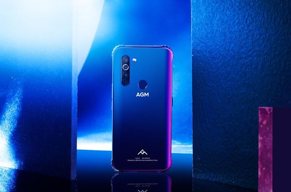 fcn for vvvvip 03 agm for vvvip 68 bays microatx server case with motherboard memory and system for data storage04 computer components009