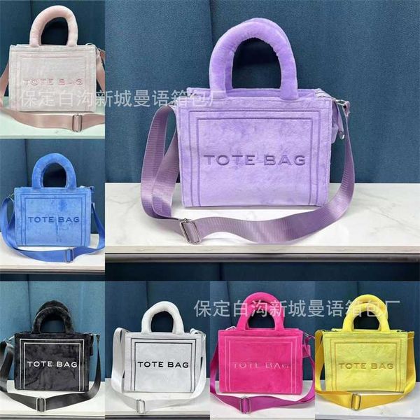 designer bag 2023 new fashion trend tote bag tote bag plush letter handheld crossbody bag special price direct sales
designer bag 2023 new fashion trend tote bag tote bag plush letter handheld crossbody bag special price direct sales