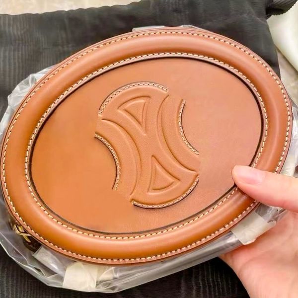 the new triomphes round bags celins luxury women's mens designer purses oval wallet smooth calfskin genuine leather ellipse handbag clu
the new triomphes round bags celins luxury women's mens designer purses oval wallet smooth calfskin genuine leather ellipse handbag clu
