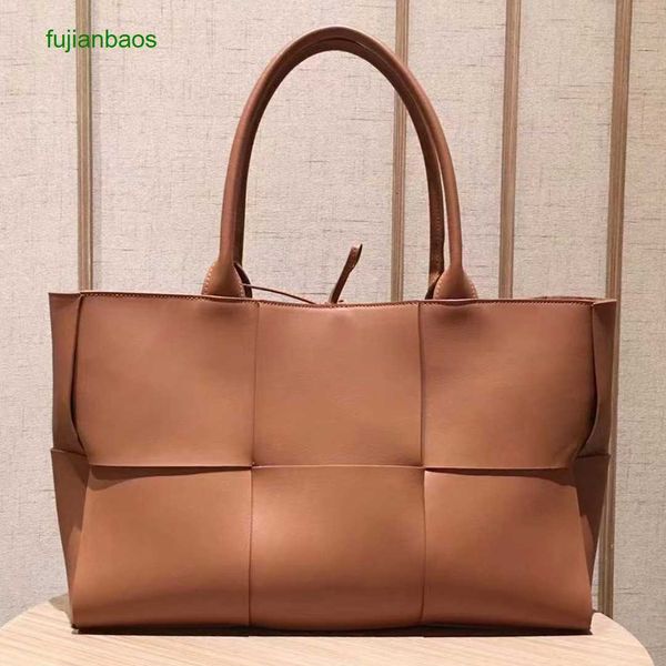 bottgs aco autumn and winter new song huiqiao same genuine leather woven tote bag shopping single-shoulder mother handbags, Black
bottgs aco autumn and winter new song huiqiao same genuine leather woven tote bag shopping single-shoulder mother handbags, Black