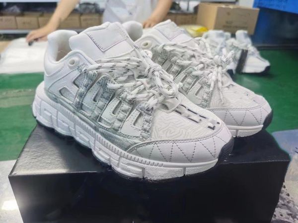 2023 shoes designer women sneakers sports shoe golden fashion men women casual shoes white leather shoe quality nylon printed platform train, Black
2023 shoes designer women sneakers sports shoe golden fashion men women casual shoes white leather shoe quality nylon printed platform train, Black