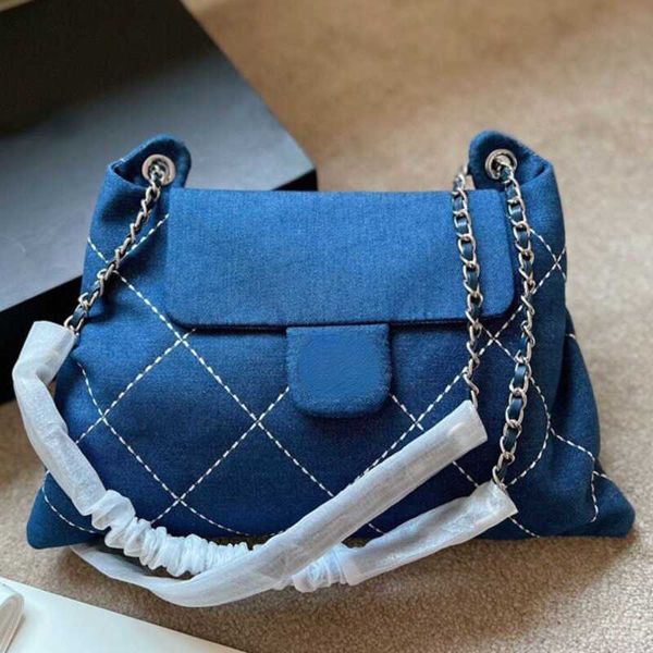 flap bag leather fashion designer shoulder bag for women luxury crossbody purse large capacity handbag purse denim messenger bags
flap bag leather fashion designer shoulder bag for women luxury crossbody purse large capacity handbag purse denim messenger bags