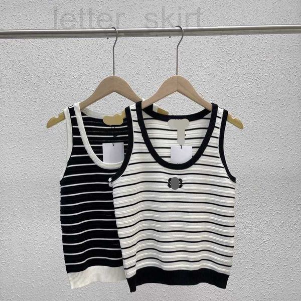 women's knits & tees designer versatile infinite collection~ early spring new fashionable double embroidery stripe contrast v-neck knit, White
women's knits & tees designer versatile infinite collection~ early spring new fashionable double embroidery stripe contrast v-neck knit, White