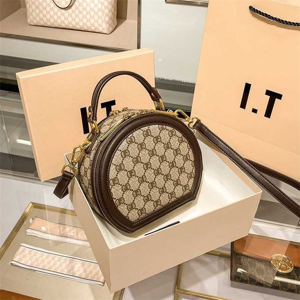 designer bag 2023 new bag women's fashion small round bag versatile print old flower round cake one shoulder oblique cross bag apple ro
designer bag 2023 new bag women's fashion small round bag versatile print old flower round cake one shoulder oblique cross bag apple ro