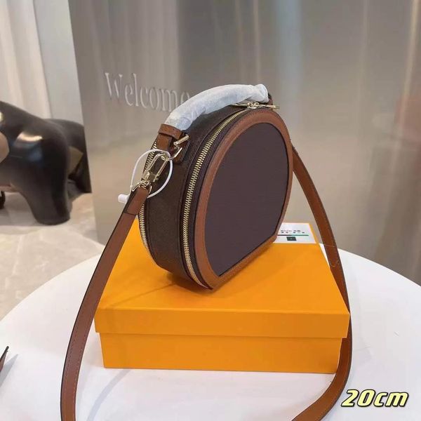 luxurys designers bags women shoulder bag handbag portable round cake wallet large capacity lady messenger versatile purse brown leather han, Black;red
luxurys designers bags women shoulder bag handbag portable round cake wallet large capacity lady messenger versatile purse brown leather han, Black;red