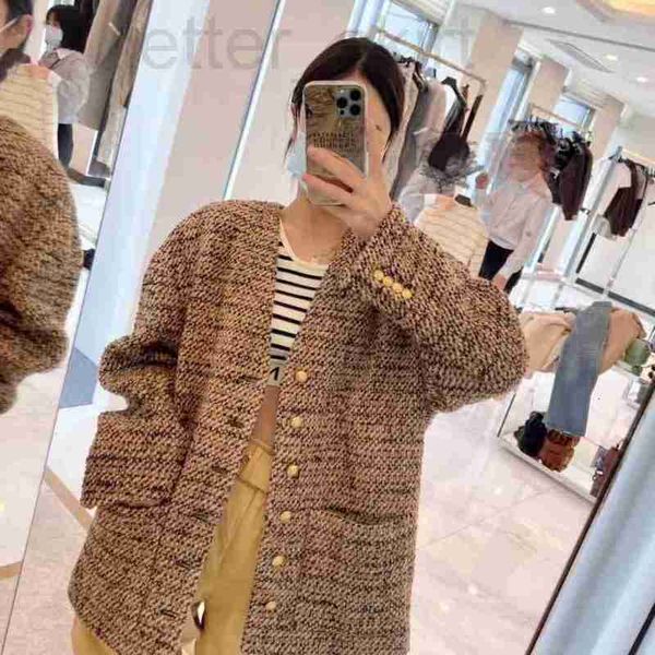 women's fur & faux designer dongzhuo 23 autumn and winter new v-neck outline medium long single row metal buckle small fragrant fleece, Black
women's fur & faux designer dongzhuo 23 autumn and winter new v-neck outline medium long single row metal buckle small fragrant fleece, Black