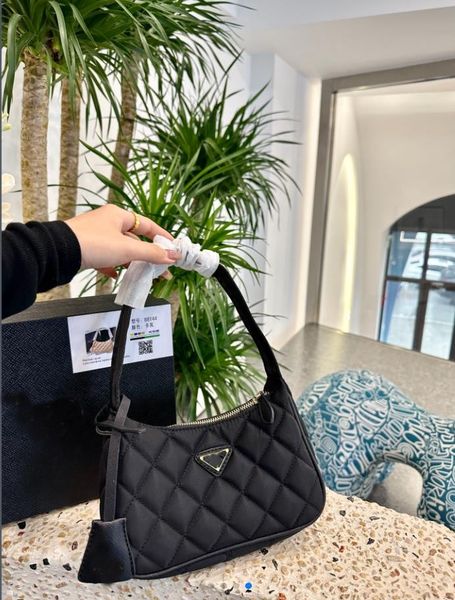 evening crossbody bags hangbags women's men tote luxury designer woman fashion cases cards handbag shoulder bag totes single shoulder,w
evening crossbody bags hangbags women's men tote luxury designer woman fashion cases cards handbag shoulder bag totes single shoulder,w
