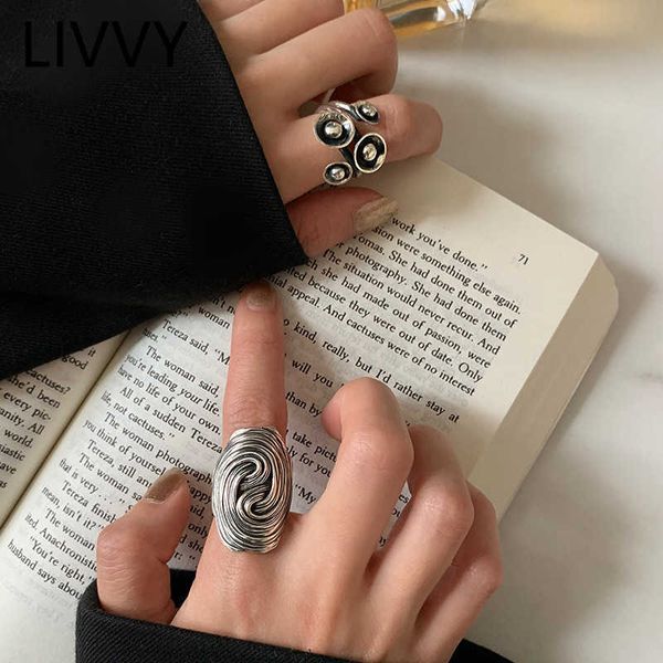 band rings thai silver color personality design irregular twist oval wide ring for women men fashion creative jewelrygifts p230411
band rings thai silver color personality design irregular twist oval wide ring for women men fashion creative jewelrygifts p230411
