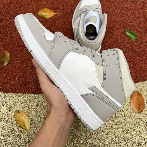 2023 basketball shoes jumpman 1 mid noble green midnight navy 1s sports outdoor sneakers coming with box
2023 basketball shoes jumpman 1 mid noble green midnight navy 1s sports outdoor sneakers coming with box