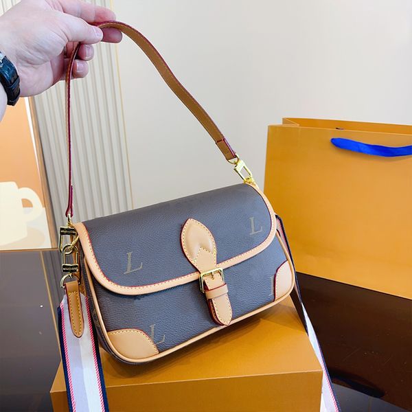new luxury designer bag womens tote bag leather shopping totes bags classic brown crossbody ladies sac fashion handbags
new luxury designer bag womens tote bag leather shopping totes bags classic brown crossbody ladies sac fashion handbags