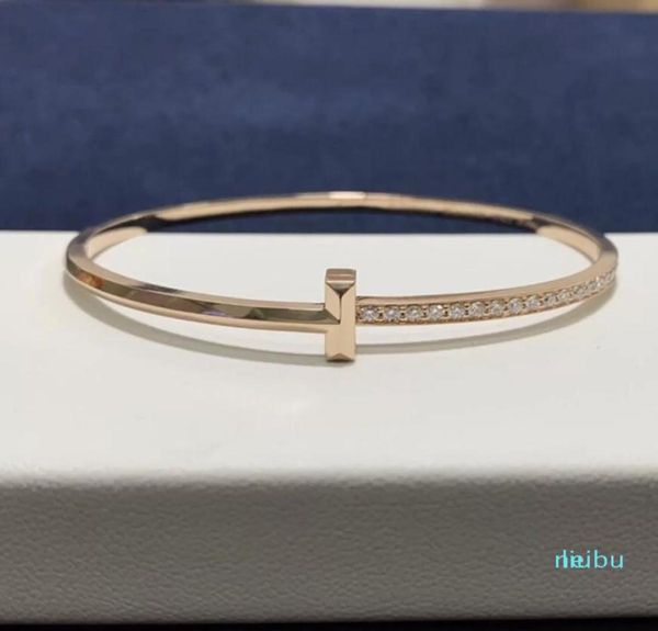 fashion love metal feeling bracelet the jewel girl set diamond a couple039s gift designer jewelry 18 karat rose gold of lin5118473, Golden;silver
fashion love metal feeling bracelet the jewel girl set diamond a couple039s gift designer jewelry 18 karat rose gold of lin5118473, Golden;silver