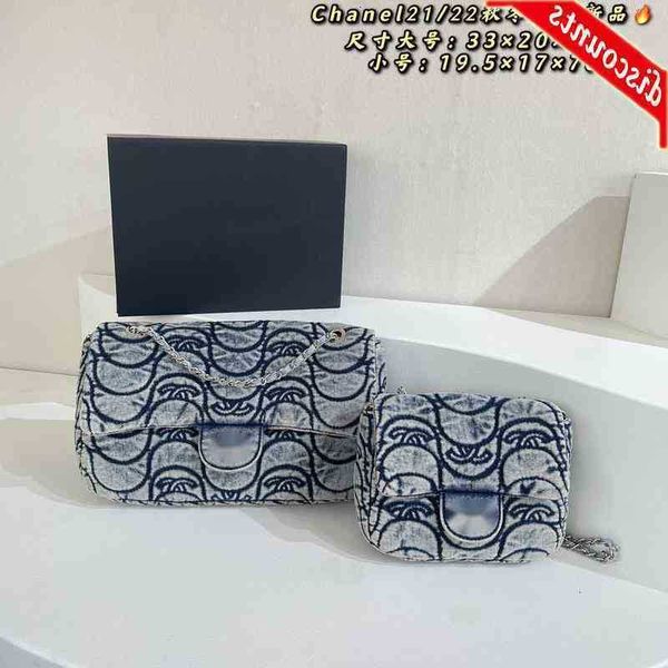 2112 luxury brand woman's design letter plaid shoulder chain cc bag lambskin handbag vintage messenger bags real leather le boy 2.55 fl, Black;red
2112 luxury brand woman's design letter plaid shoulder chain cc bag lambskin handbag vintage messenger bags real leather le boy 2.55 fl, Black;red